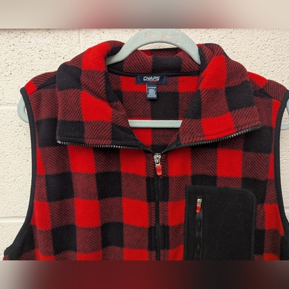 Chaps Sport size 2X vest in red/black buffalo check like new - Picture 4 of 10